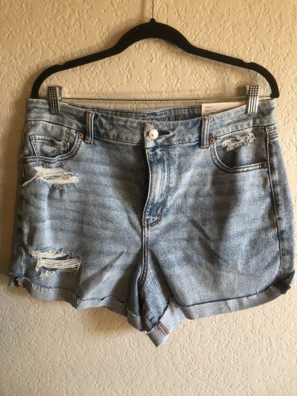 NWT American Eagle Distressed Stretch Curvy Hi Rise Mom Shortie Shorts Size 16